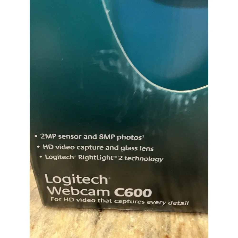 Logitech C600 2MP sensor 8MP Photos - 720HD, glass lens, Webcam - BRAND NEW!